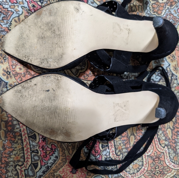 Heels - Picture 3 of 3